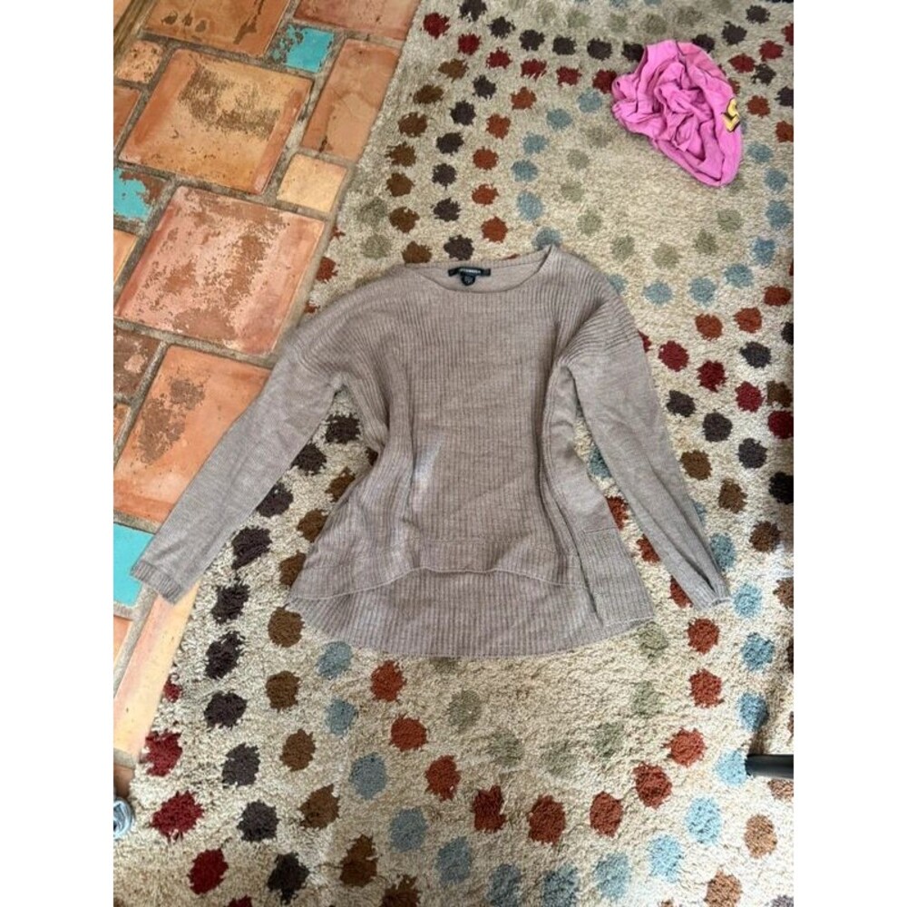 Cozy y2k style sweater 89th and Madison